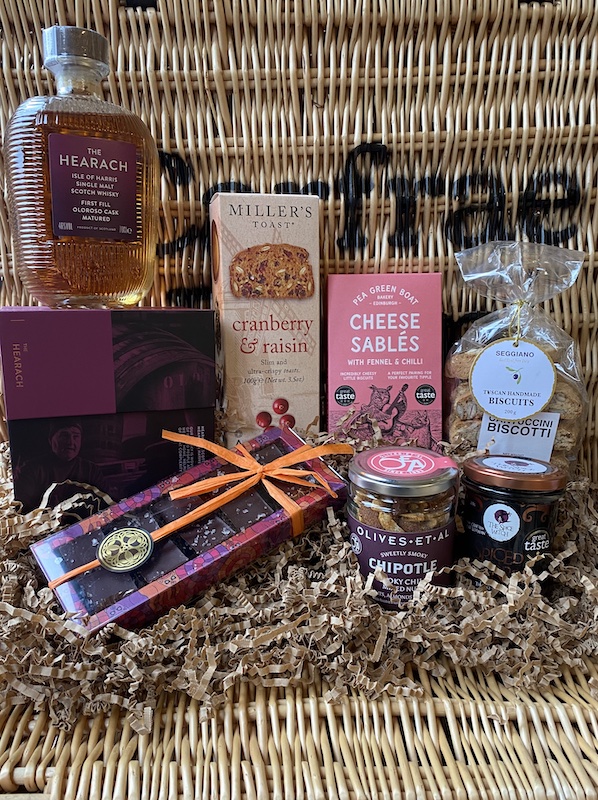 Hearach Whisky Hamper in Wicker Basket