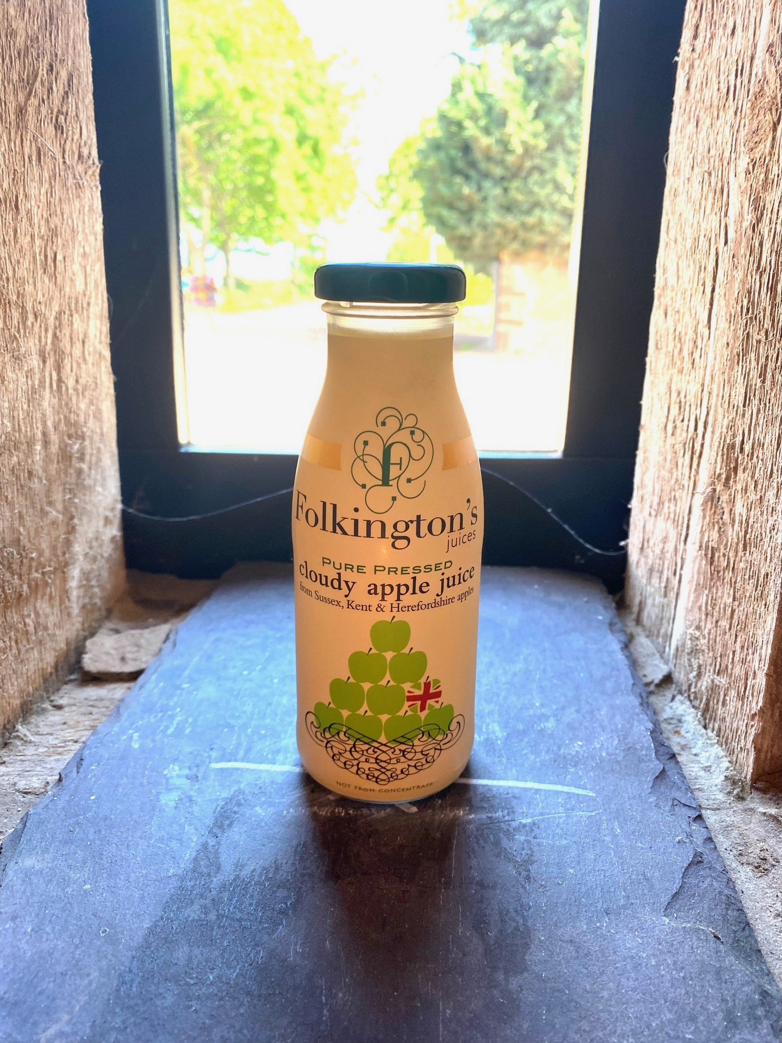 Carfrae Farm Shop Folkingtons Cloudy apple juice (250ml)
