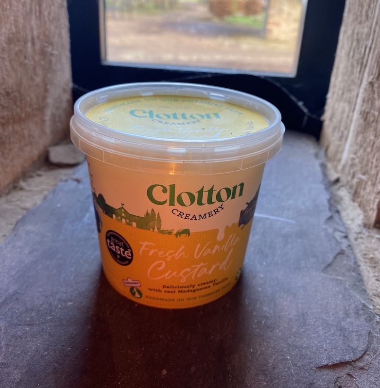 Clotton Creamery - Fresh Luxury Custard (330g)
