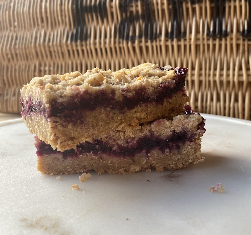 Apple & Blackcurrant CrumbleJack