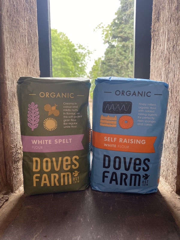 Doves Farm Flour 1 kg
