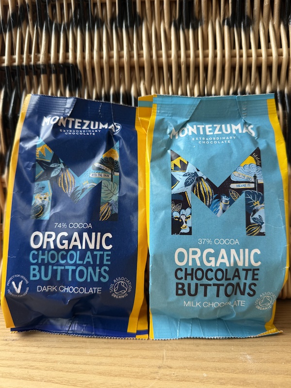 Montezuma Organic Chocolate Buttons (180g)